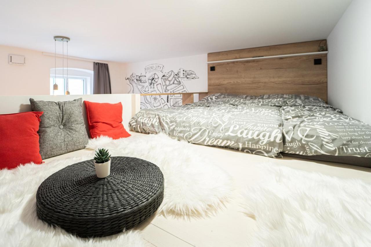 Brno City Apartment Near Malinovskeho Square Екстериор снимка